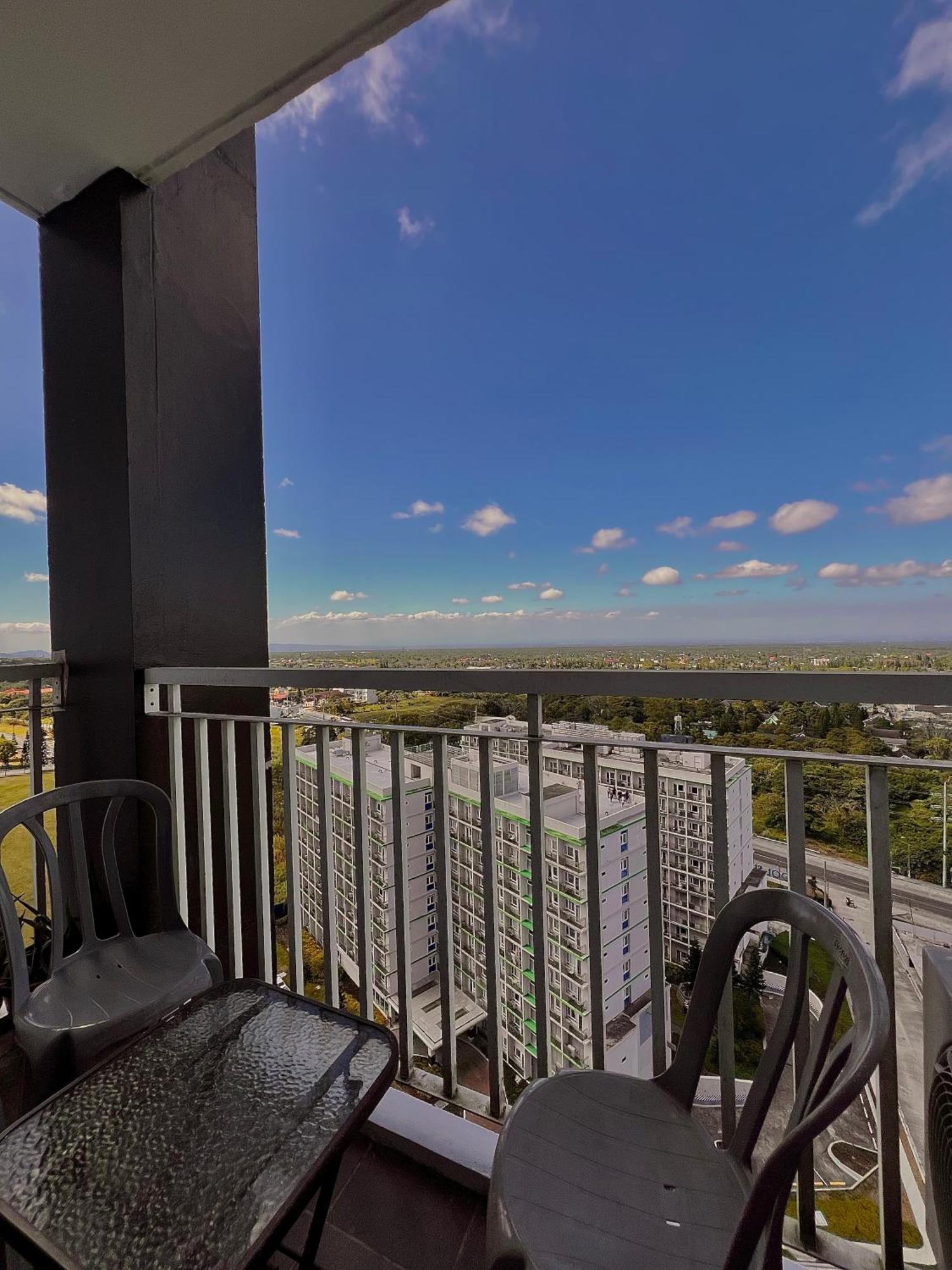 The Pallet House, Wind Residences Tagaytay Tagaytay City Екстер'єр фото